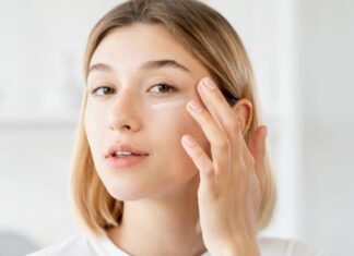 How to Care for Your Skin to Prevent Dryness and Breakouts During the Holidays