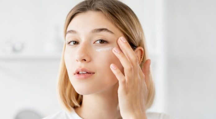 How to Care for Your Skin to Prevent Dryness and Breakouts During the Holidays