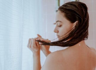 3 Simple Ways to Get Smooth and Bouncy Hair for a Beautiful Festive Look