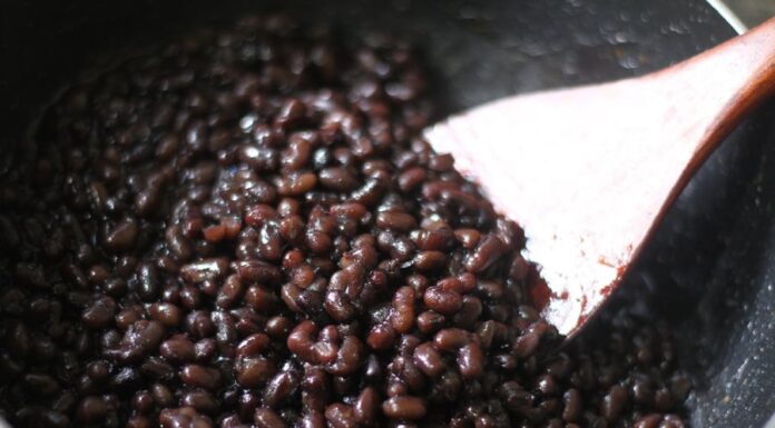 The Tea Seller’s Secret: The One-Step Method to Soft, Fragrant Black Beans in 10 Minutes