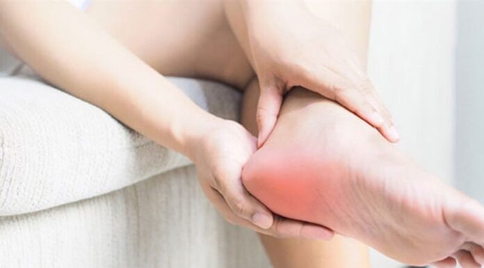 5 Warning Signs in Your Hands and Feet That Could Indicate Cancer: Heed Your Body’s Warnings