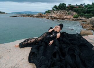 The Ocean’s Goddess: An Icon of Elegant Fashion and Feminist Power