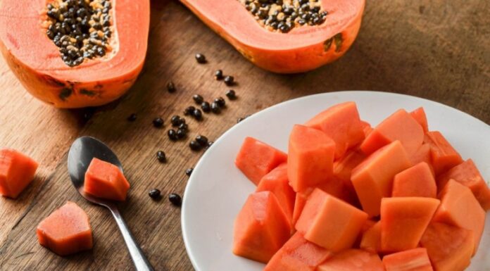 The 3 Fruits Rich in Fiber to Trim Your Waistline