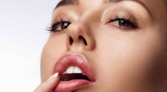 5 Simple Tips for a Perfectly Plump Pout this Holiday Season