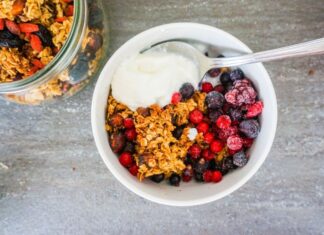 4 Snacks to Help You Lose Weight and Get Glowing Skin for the Holidays