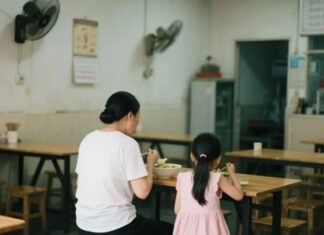 “A Bowl of Noodles, a Mother’s Future Predicted: A Tale of Tasty Treats and Foresight”
