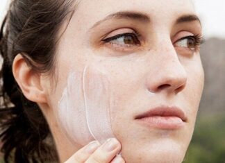 “5 Tips to Avoid a White, Pasty Face After Applying Sunscreen”