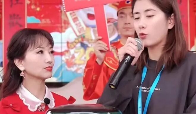 “The Screen Goddess of Mercy”: Struggling to Make Ends Meet, Streaming to Survive.