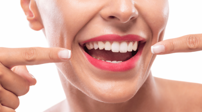 “Gorgeous Gum Health: The Secret to a Dazzling Smile for Women”