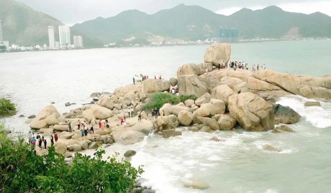 The Rocks of Nha Trang: A Mythical Landscape with a Mediterranean Flair and Unique Geological Wonders