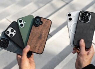 Why Do Foreigners Usually Avoid Phone Cases While Vietnamese People Love Them?