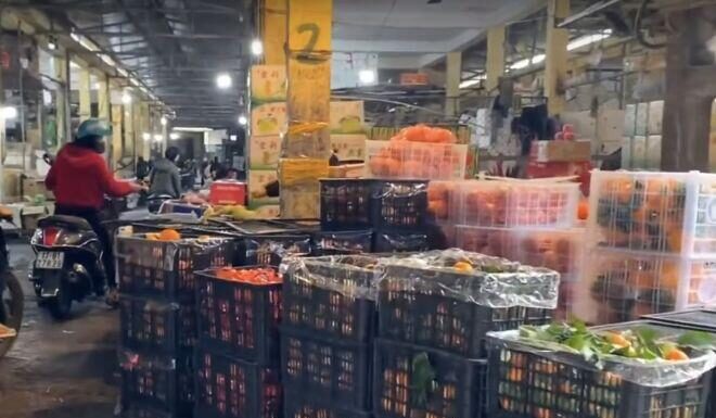 The Non-Stop Wholesale Market in the Heart of Thai Binh: Always Bustling with Shoppers Due to Incredibly Low Prices