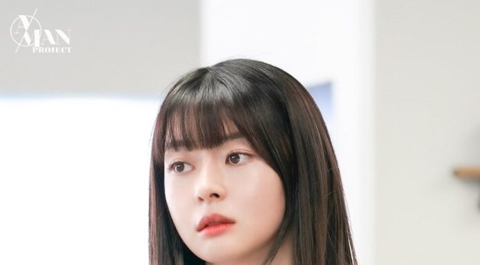 4 Natural and Youthful Hairstyles for a Busy Day