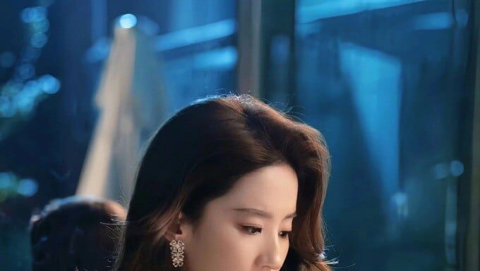 “The Secret to Crystal Clear Skin: Liu Yifei’s Four Favorite Fruits for a Glowing Complexion”