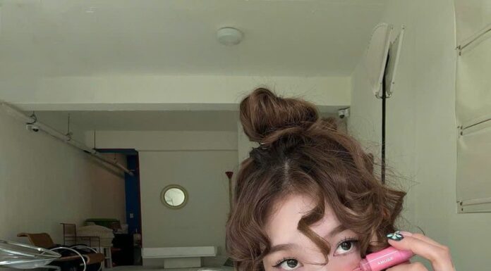 Captivating Complexion: The Secret to a Flawless Tomato-Red Flush