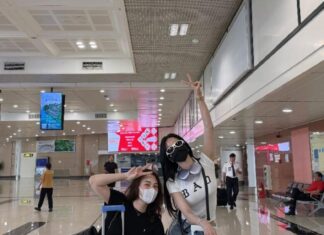 The Cool Mom: Leaving Baby at Home for a GDragon Concert, Looking Fresh and Young as Ever