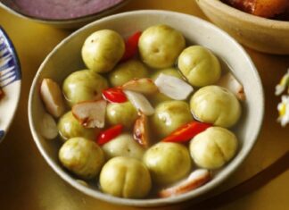 The Perfect Pickle: A Crisp, White Ca Pho Cannon, No Darkening or Floating Scum in Sight!