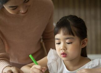 “5 Life Lessons for Success: A Mother’s Guide to Teaching Her Children Well”