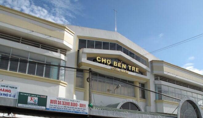 A Labyrinth of Delights: The Century-Old Market in the Heart of Coconut Country