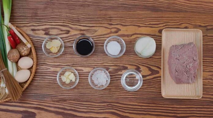 “A Refreshing Korean Cold Noodle Dish: Perfect for a Hot Day”