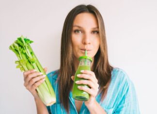 The 4 Morning Drinks Recommended by Experts to Burn Belly Fat