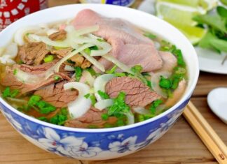 “The Ultimate Guide to Cooking Delicious Pho at Home: Restaurant-Style Goodness”