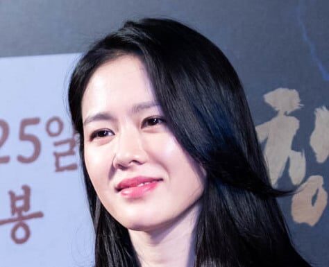 The Secret to Flawless Skin: Unveiling Son Ye Jin’s 4 Simple Skincare Tips
