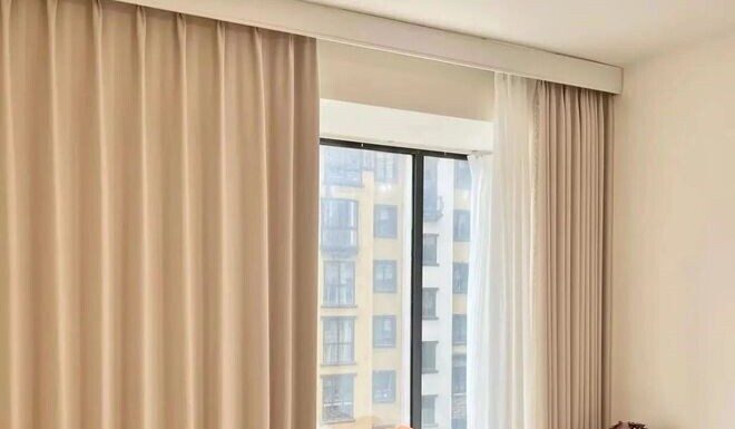 Why Are More People Opting for These 2 Curtain-Free Design Alternatives?