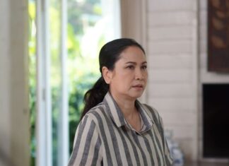 Why Do Women Drift Away From Their Husbands After 50? These 3 Reasons Are All Too Real.