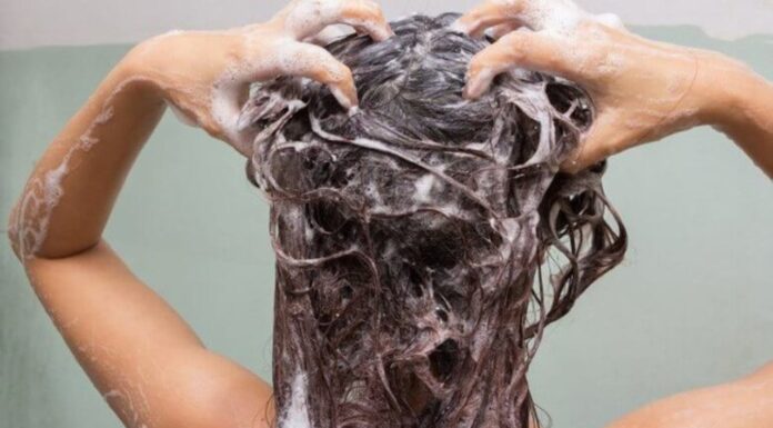 5 Hair Washing Habits That Could Be Harming Your Health