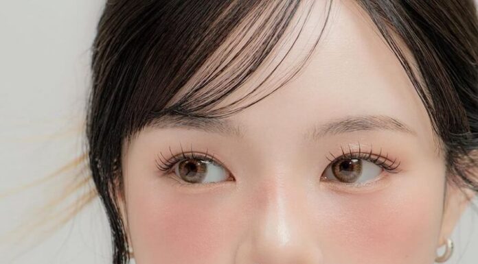 3 Natural Makeup Looks That Will Make You Stand Out This Holiday Season