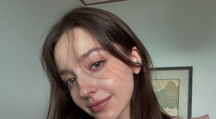 3 Makeup Tips for a Natural Glow-Up: Effortlessly Enhance Your Features