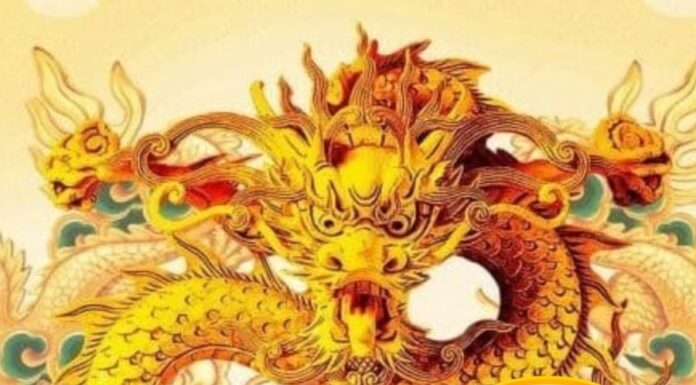 The Lucky Three: The Golden and Silver Children, Blessed by the God of Wealth, Prosperity Grows as the Year Ends