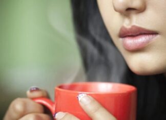 “Unlock the Power of Warm Water: Discover the 3 Amazing Benefits of Drinking a Glass Before Bed”