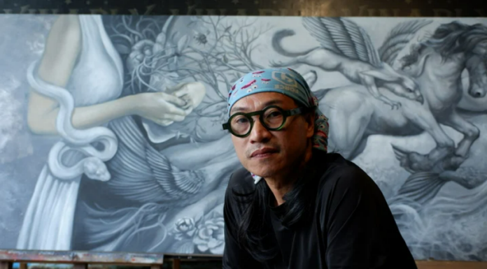 The Heartwarming Tale of an Anonymous Painter in Hoi An and His Dream to Meet Mother