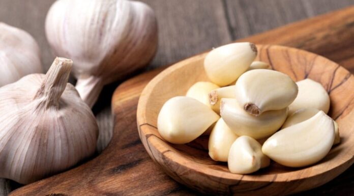 “The Power of a Single Garlic Clove: Unveiling Astonishing Health Benefits”