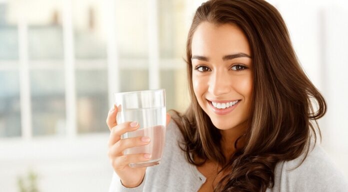 “The Golden 30-Minute Morning Routine: Simple Steps to a Healthier, Glowing You”