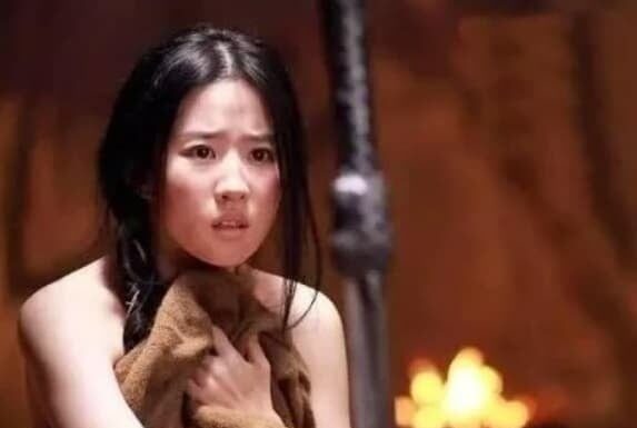 The Unspoken Secret: Ancient Soldiers’ Embarrassing Solution to Their Basic Needs.