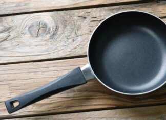 The Ultimate Guide to Reviving Your Old Frying Pan: Bring Back the Shine and Non-Stick Properties