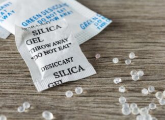 Throwing Away Silica Gel Packets is a Huge Waste: Uncommon Uses in the Kitchen and Wardrobe
