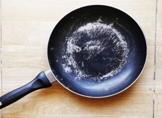 Don’t Toss That Old Non-Stick Pan Just Yet! Revive It With a Few Drops – Anyone Can Do It