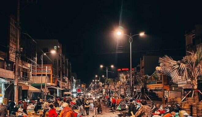 The Buzzing Night Market in Gia Lai: A Food Lover’s Paradise.