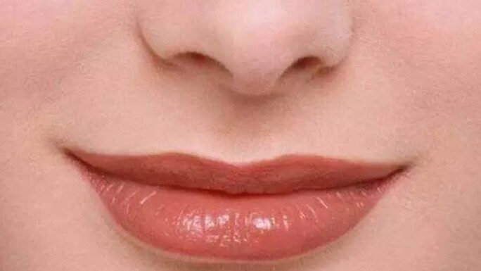“Psychology Quiz: What Do You Think of a Man’s Lips?”