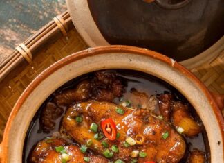 “The Ultimate Guide to Cooking Fish in a Rice Cooker: A Delicate Dish with a Tangy Twist”