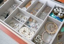 How to Deal With Tarnished Silver Jewelry: 3 Easy Tips to Keep Your Silver Shining