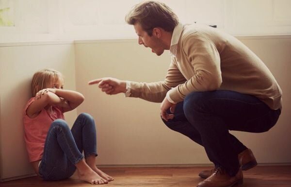 Wise Parents Don’t Tell Their Children These 3 Things: The Power of Timely Silence in Their Growth