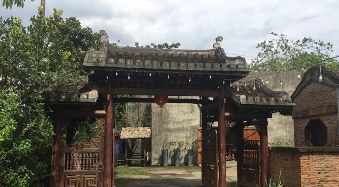 The Ancestors’ Wisdom: “When the Gate Stands Taller Than the House, Fortune Takes Flight”