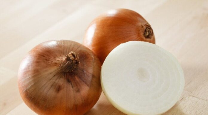 “The Pungent Root: Unveiling the Hair Growth Secret Beneath the Spice”