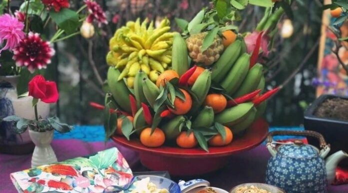 Should You Pair Two Banana Bunches for Offering Incense?