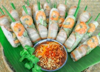 The Ultimate Vietnamese Street Food: A Delicious Treat Under $1!